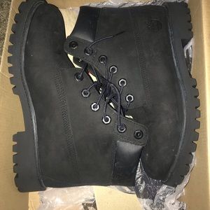 Youth size 5 timberlands, 7.5 women’s